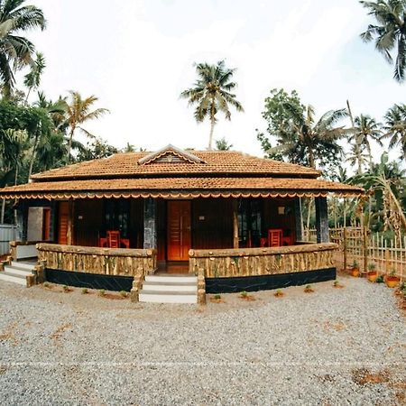 Mundro Garden Homestay Mundrothuruth ภายนอก รูปภาพ