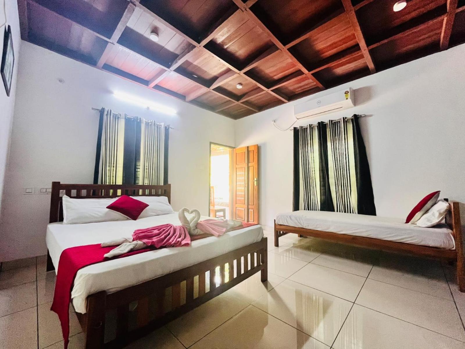 Mundro Garden Homestay Mundrothuruth ภายนอก รูปภาพ